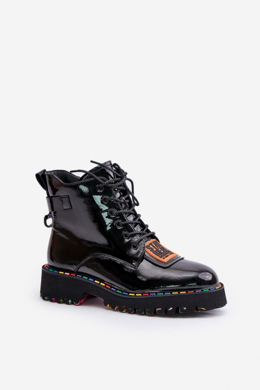 Lakované čižmy v čiernej farbe,... Lakované čižmy v čiernej farbe,...