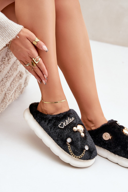 s kožušinou Papuče Z Przypinkami čierna Ivelfedi s kožušinou Papuče Z Przypinkami čierna Ivelfedi