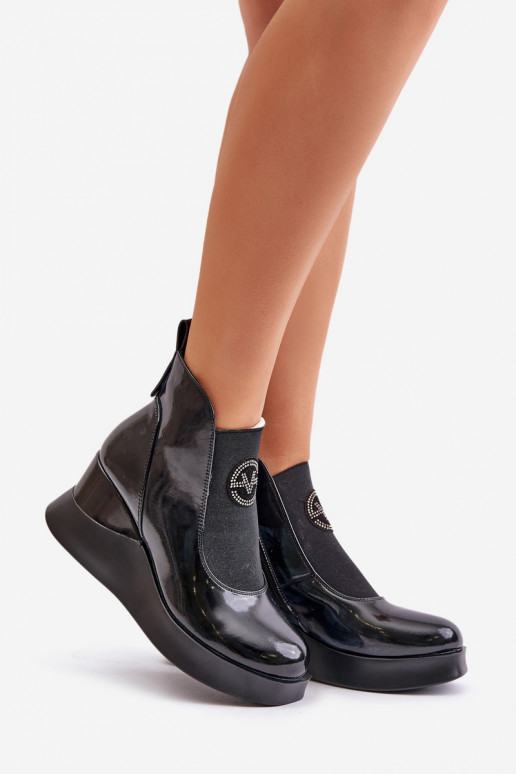 Lakované čižmy s teplou podšívkou... Lakované čižmy s teplou podšívkou...