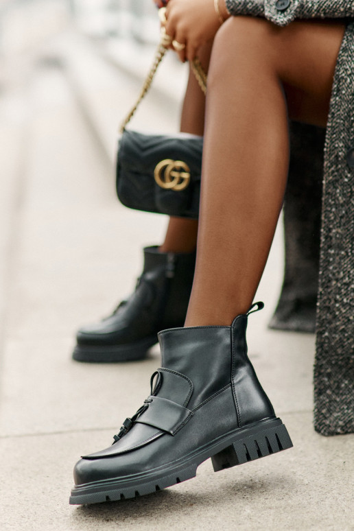 Kožené zateplené čižmy s ornamentmi... Kožené zateplené čižmy s ornamentmi...