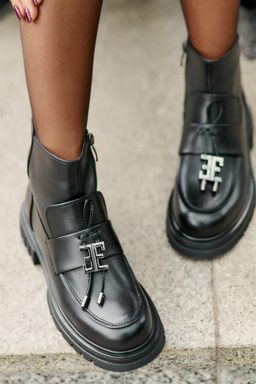 Kožené zateplené čižmy s ornamentmi... Kožené zateplené čižmy s ornamentmi...