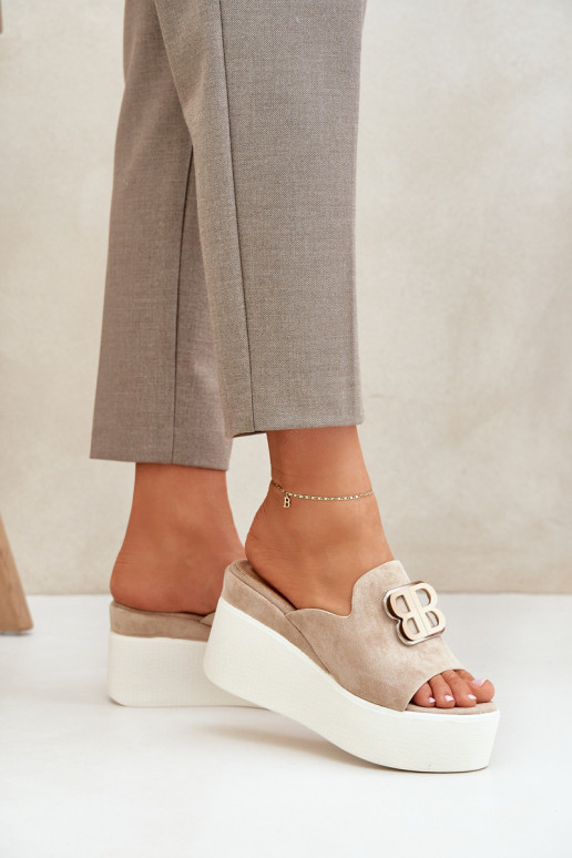 Papuče s platformou I Koturnie s ozdobami béžová Tanonea