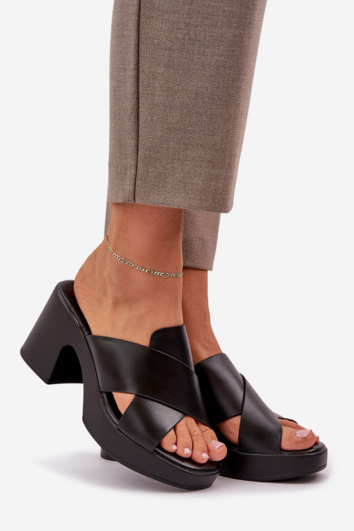 Ľahké papuče s podpätkami z eko kože čierna Kacaria