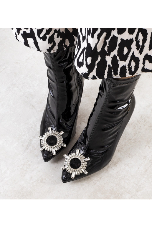 Čierne lakované členkové čižmy s...