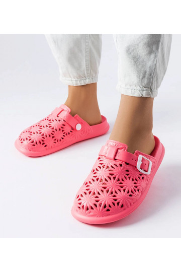 Červené prelamované gumené...