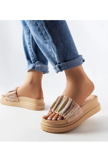 Ružové mulice na platforme...