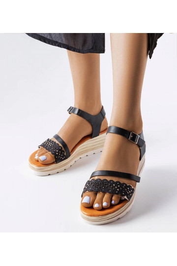 Čierne klinové sandále... 2