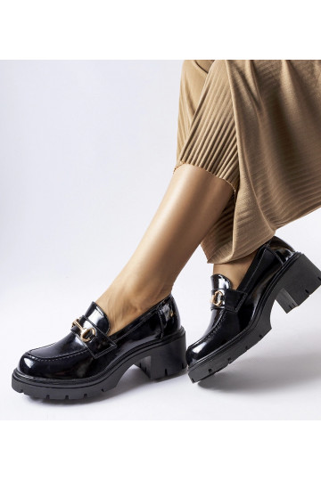 Čierne lakované topánky... 2