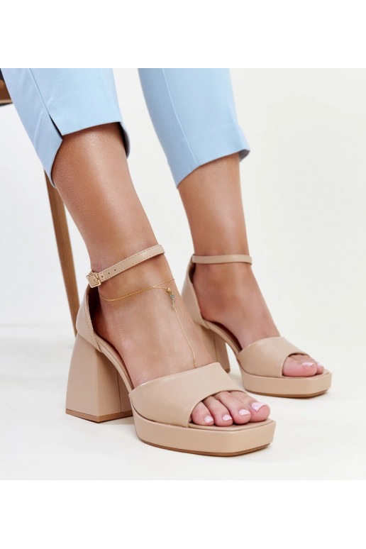 Tmavo béžové sandále Vesna na vysokom...