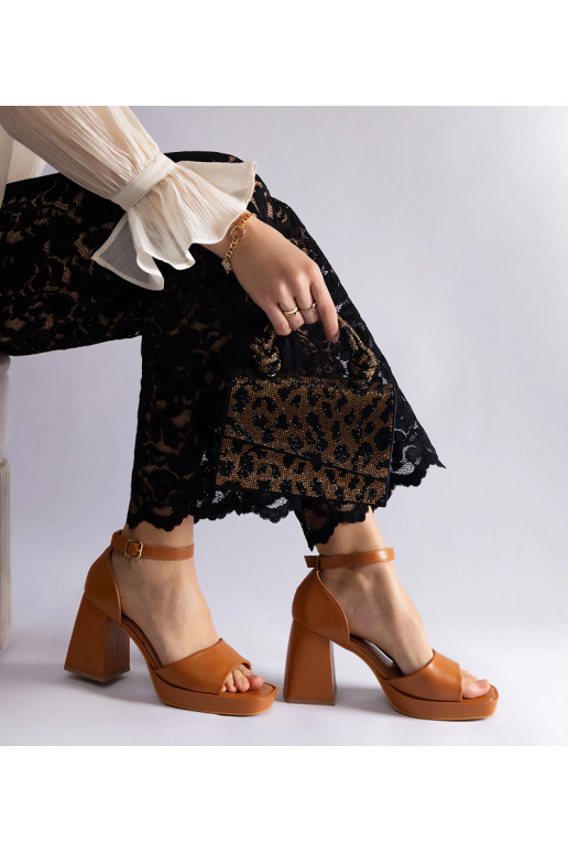 Hnedé sandále na hrubom podpätku Isolina