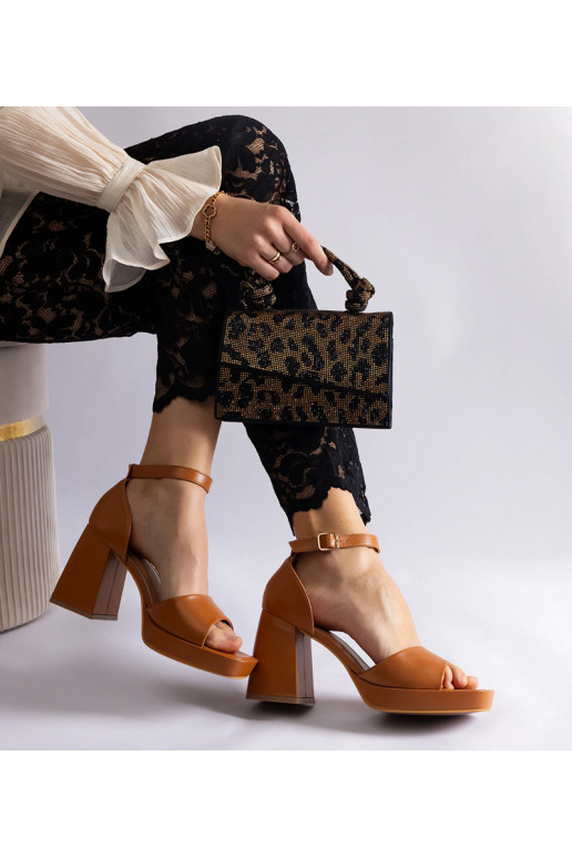 Hnedé sandále na hrubom podpätku Isolina