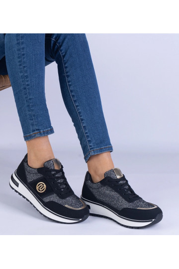 Čierne lesklé tenisky so...