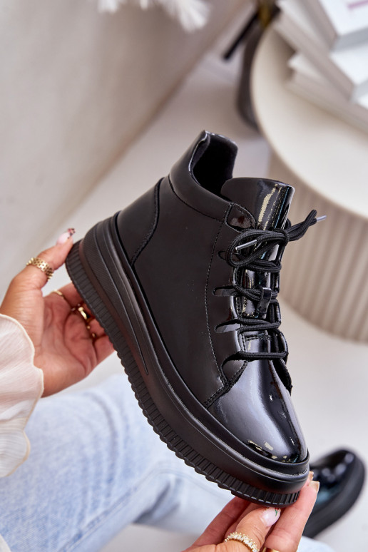 Športové topánky s lakovaným efektom...