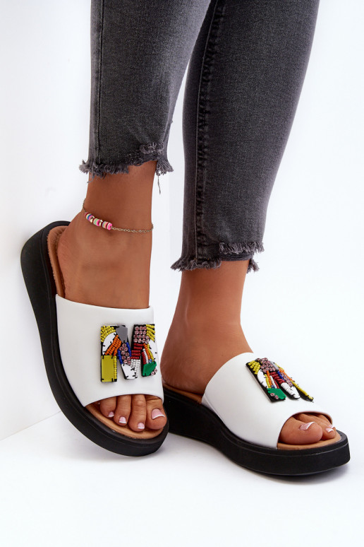 Kožené papuče Dámske s ozdobami biela farba Asames