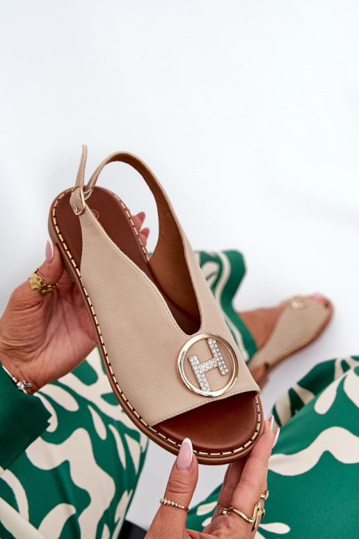 rovná sa Elegantný štýl sandále s ozdobami béžová Iseliria