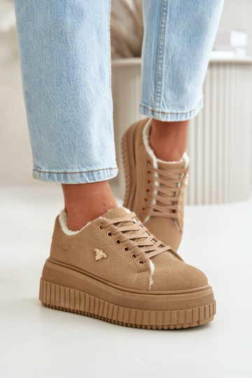 sneakers model topánky... 2