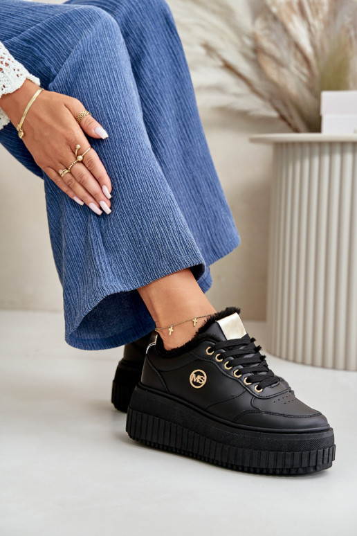 Športové tenisky s módnymi masívnymi... Športové tenisky s módnymi masívnymi...