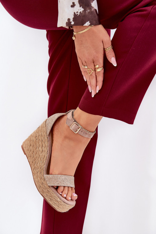 Dámske sandále Zapnuté INedge S vrkočom khaki farby Adelio Dámske sandále Zapnuté INedge S vrkočom khaki farby Adelio