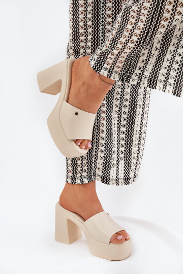 Dámske Papuče z eko kože s podpätkami a platforma slonovina Tamirella 2