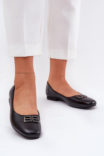 elegantné baleríny Moteriške s ornamentmi Vinceza 62206 čiernej farby
